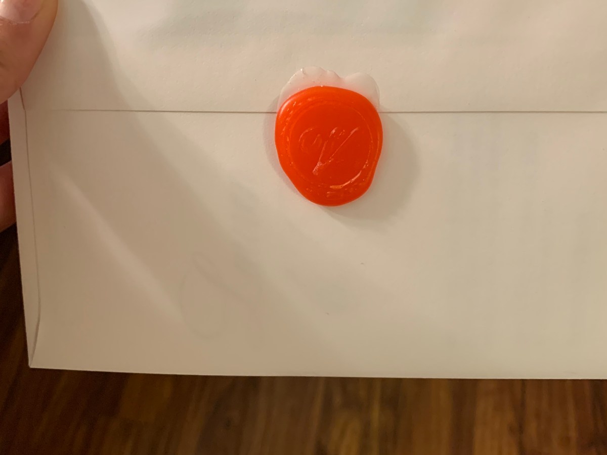 How to do a wax seal on your&nbsp;invite