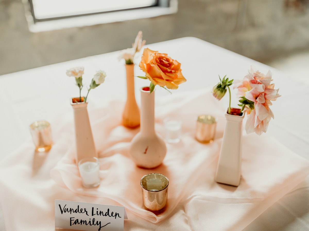 Monochromatic Painted Clay&nbsp;Pots